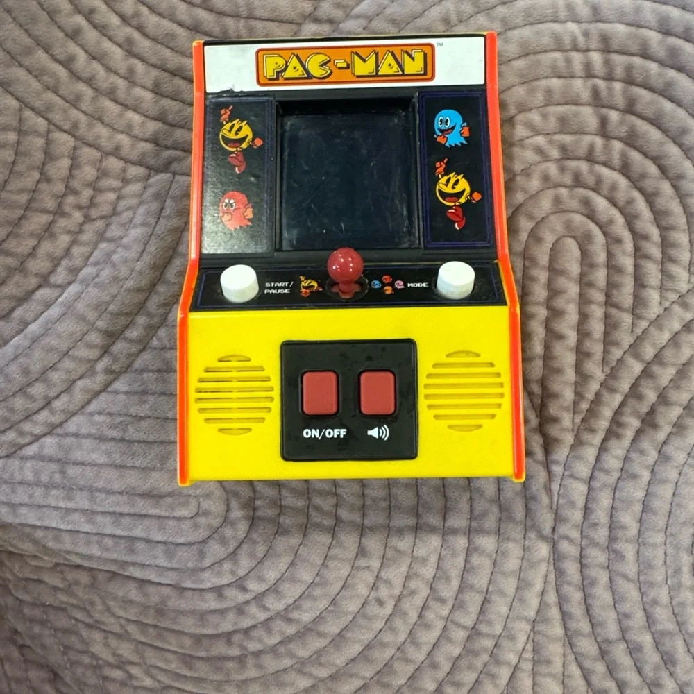 Handheld Arcade Console - Yellow and Black